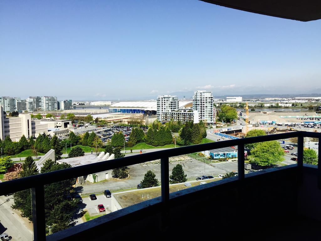Vancouver Airport Condos Ричмонд Номер фото
